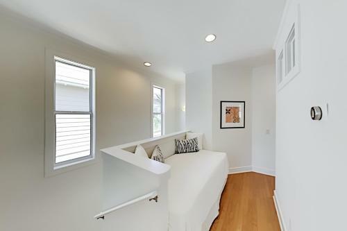 Seacrest Beach Retreat - Luxe Pool - Walk To Beach Home