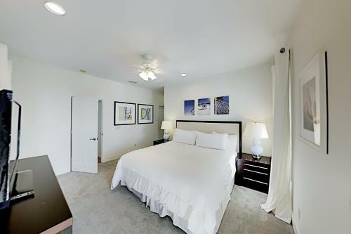 Seacrest Beach Retreat - Luxe Pool - Walk To Beach Home