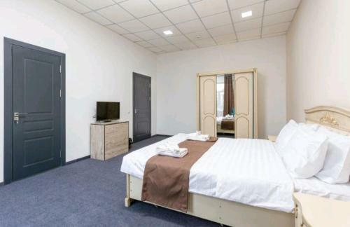 Triangle Hotel