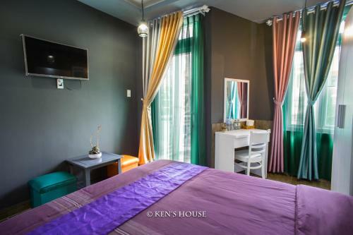 Ken's Backpackers Hotel