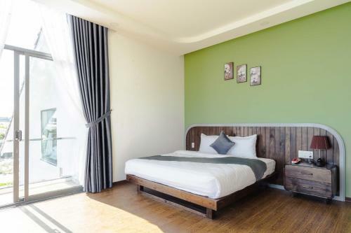 ?� L?t Mega Sky Hotel