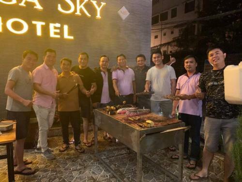 ?� L?t Mega Sky Hotel