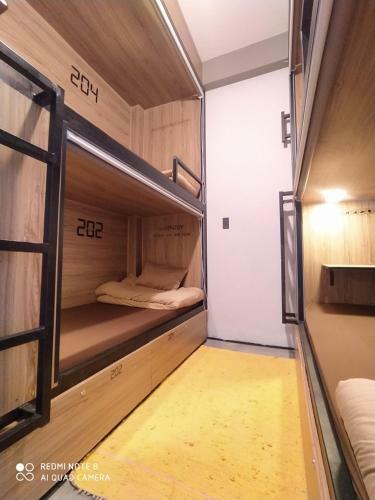 Albergue Ben's House Capsule Homestay
