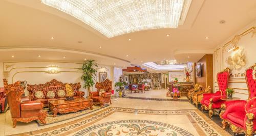 Queen T&t Dalat Hotel