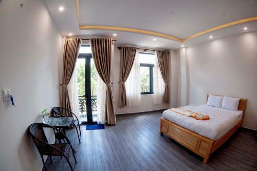 Phong Nguyet Hotel