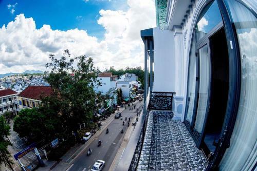 Phong Nguyet Hotel