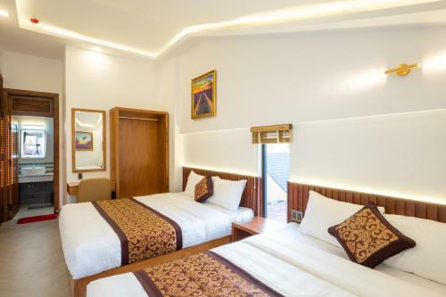 La Fleur Premium Central Apartment