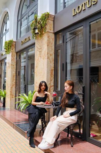 La Fleur Premium Central Apartment