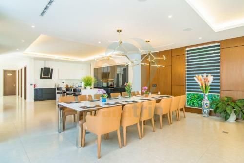 Danatrip Ocean View Villas Resort