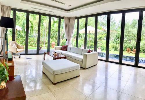 Emblemsea 4bedrooms Villa 5* Free Pick Up