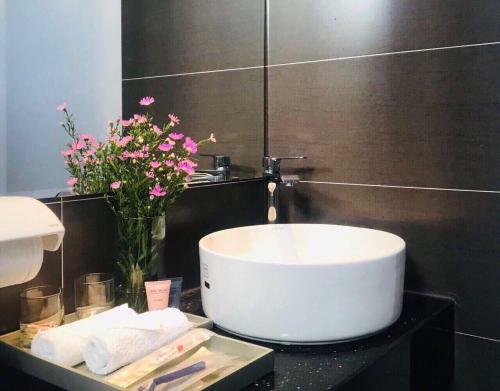 Madame Trang Da Nang Hotel & Apartment
