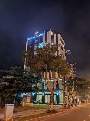 Madame Trang Da Nang Hotel & Apartment