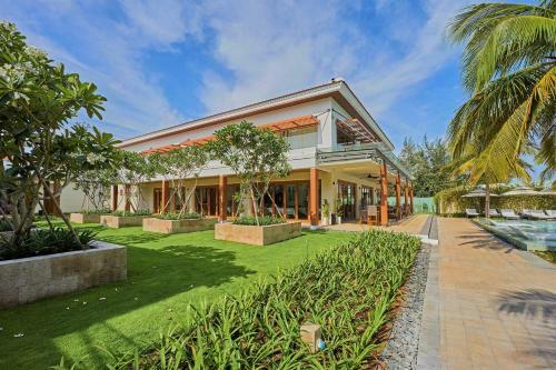 Sunny Beach Villa
