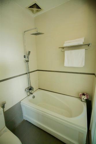 Kh�ch S?n B?ng Thanh ( Bang Thanh Hotel )