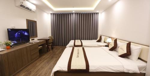 V Apartment & Hotel