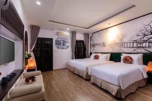 Hanoi Lullaby Hotel And Travel