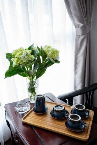 Hanoi Lullaby Hotel And Travel
