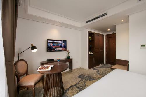 The Oriental Jade Hotel