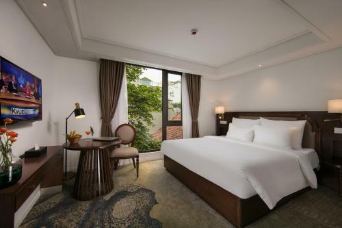 The Oriental Jade Hotel