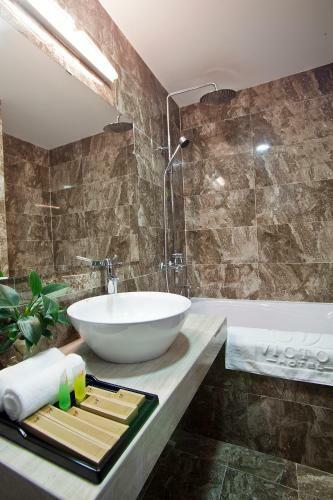 Victor Hanoi Hotel