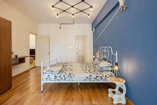 Aparta Service Apartment