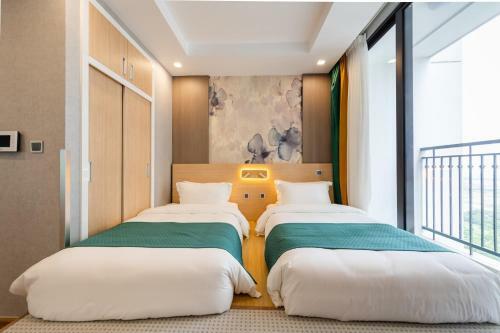 V-one Hotel