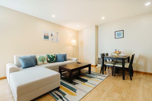 Hb Service Apartment