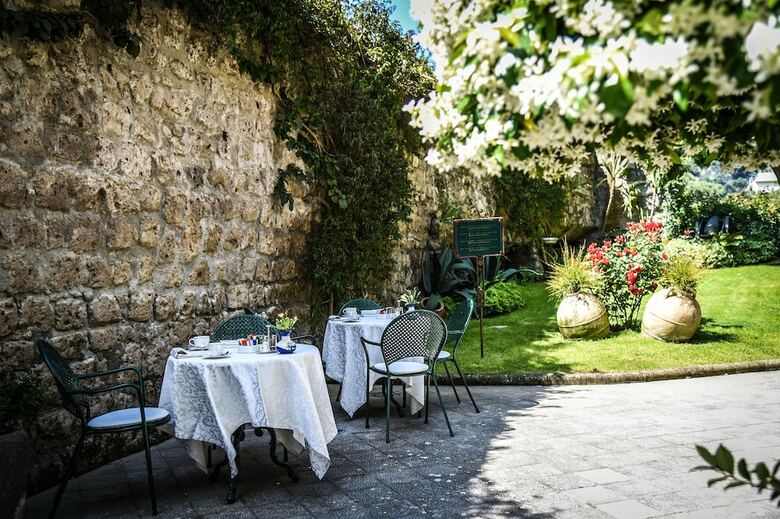 Hotel Antiche Mura
