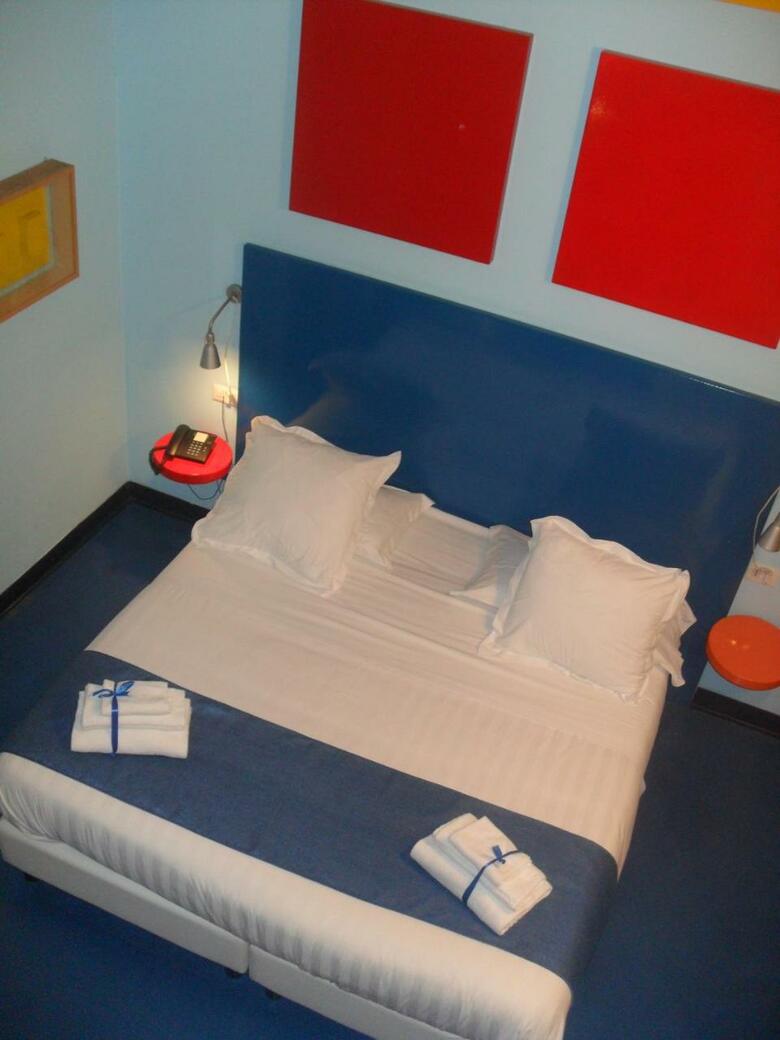 Hotel Correra 241