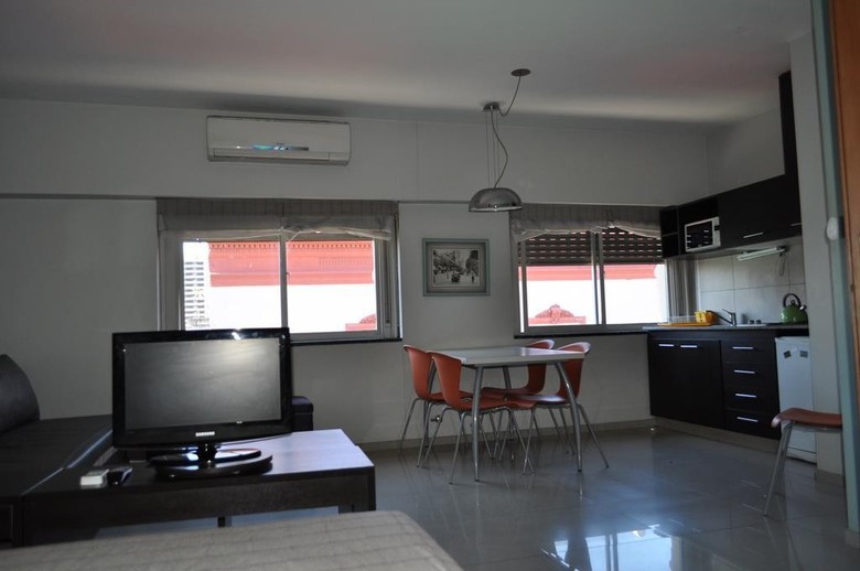Defensa 1057 Apartamentos