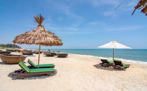 Hidden Beach Siesta Villa