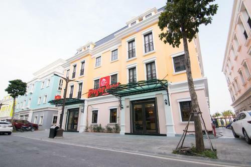 Dragon Hotel