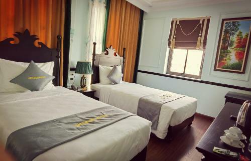 Dragon Hotel