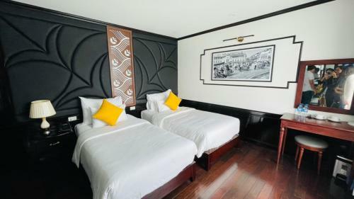 Sky Cruises Ha Long