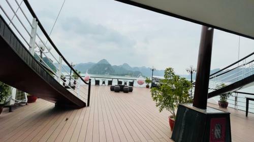 Sky Cruises Ha Long