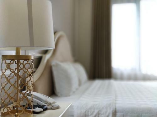 Kh�ch S?n Ng?c Lan H? Long Hotel