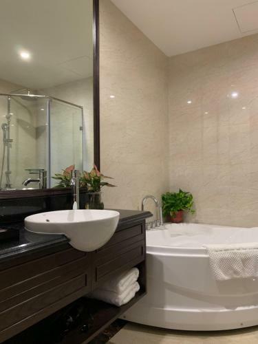 Dragon Legend Hotel
