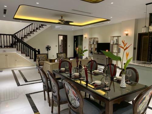 Bay Villa Ha Long