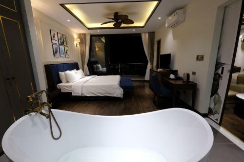 Bay Villa Ha Long