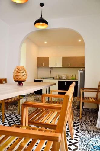 Hostal Monaco Homestay