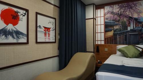 Cozi 9 Hotel - Theme Hotel
