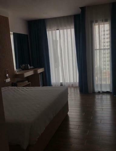 Grand Beach Hotel