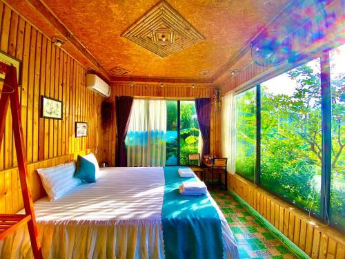 Hang Mua Bamboo Homestay