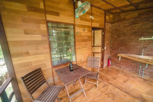 Hostal Phu Quoc Sen Lodge Bungalow Village