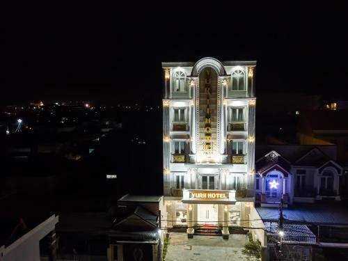 Yurii Hotel