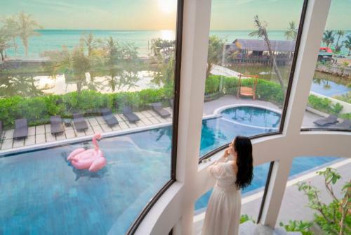 The May Beach Hotel