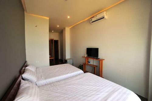 Ayaru Hotel