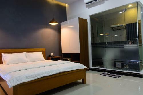 Sky Hotel