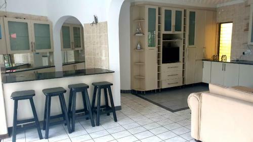 Apartamento 64 Leonora Holiday Accommodation