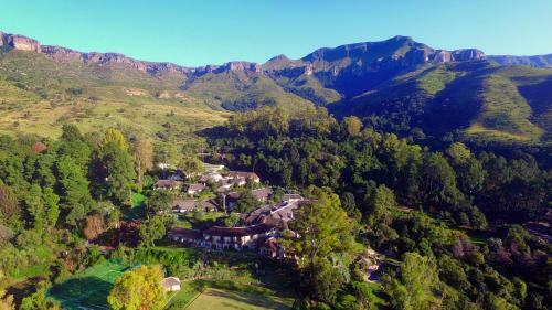 Hotel Cavern Resort & Spa